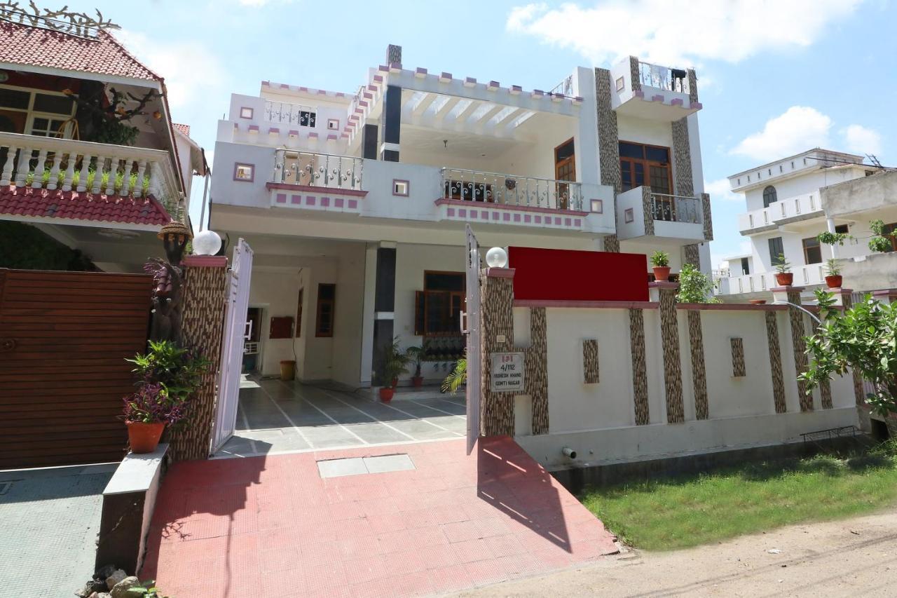 Oyo 9008 Hotel Jmd Inn Chinhat Exterior foto