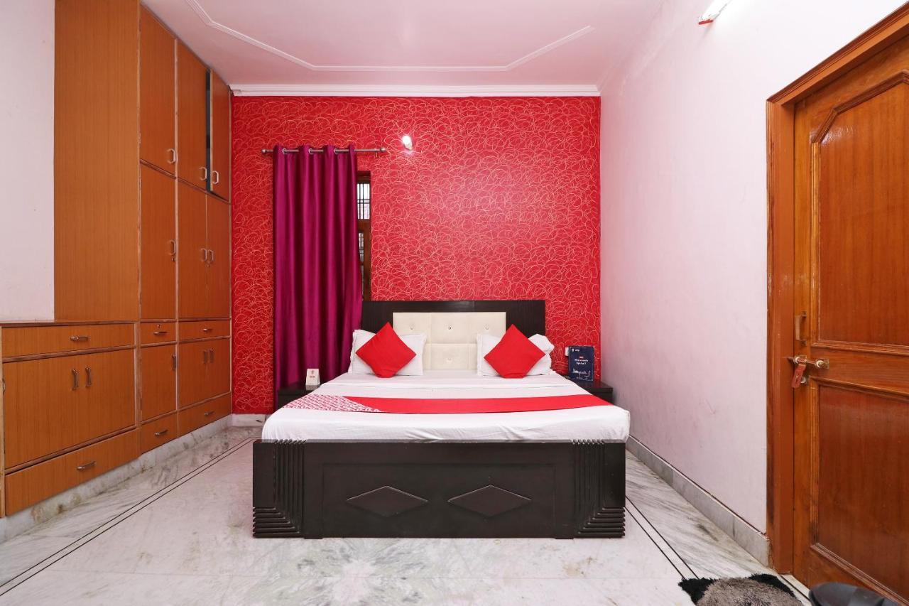 Oyo 9008 Hotel Jmd Inn Chinhat Exterior foto